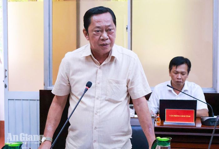 Giám đốc Sở Văn hóa và Thể thao Nguyễn Khánh Hiệp phát biểu tại cuộc họp