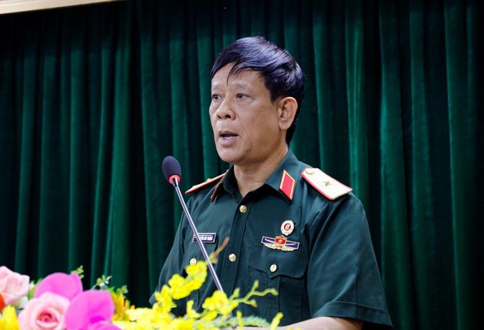 Thiếu tướng Nguyễn Huy Hoàng phát biểu tại hội nghị.