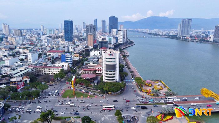 Nút phía tây của cầu Rồng giao nhau với nhiều trục đường chính. Ảnh: XUÂN SƠN