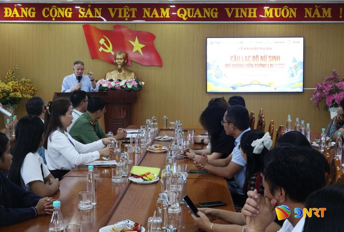 Đại diện Tổ chức VCF chia sẻ về giai đoạn 2 của dự án. Ảnh: NGỌC HÀ
