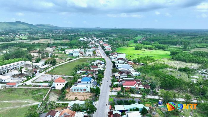 Một góc xã Quế Sơn Trung nhìn từ trên cao. Ảnh: D.THÁI