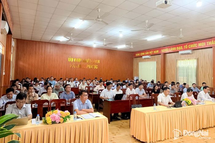 Cán bộ, đảng viên xã Long Phước tham dự hội nghị. Ảnh: Lê Sơn