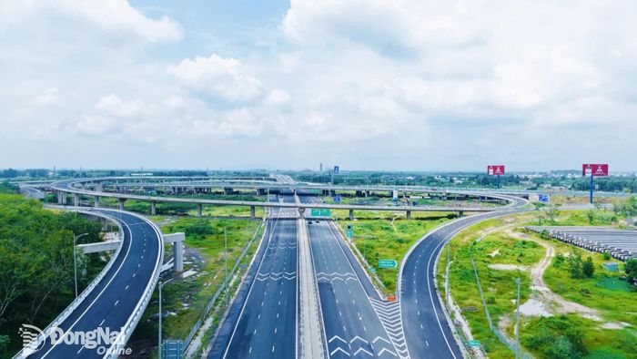 Nút giao cao tốc Thành phố Hồ Chí Minh - Long Thành - Dầu Giây với cao tốc Biên Hòa - Vũng Tàu kết nối với Cảng hàng không quốc tế Long Thành. Ảnh minh họa: Công Nghĩa