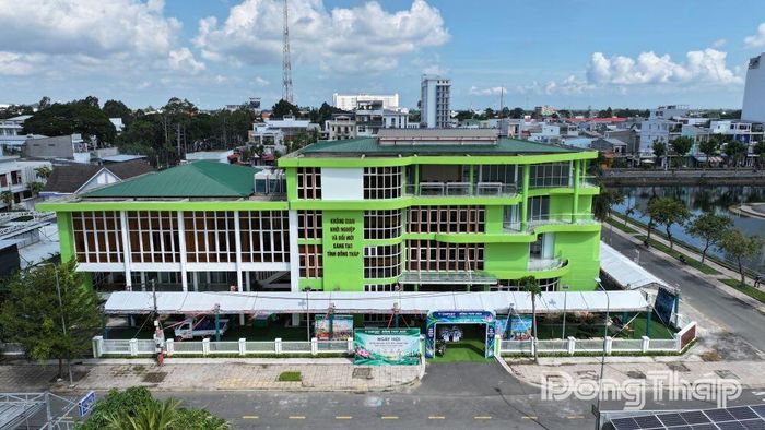 Toàn cảnh Không gian Khởi nghiệp đổi mới sáng tạo tỉnh Đồng Tháp trên đường Nguyễn Quang Diêu, phường Cao Lãnh, nơi kết nối, ươm tạo và hỗ trợ các dự án khởi nghiệp phát triển sản phẩm, tiếp cận thị trường. (Ảnh: Tuấn Kiệt)