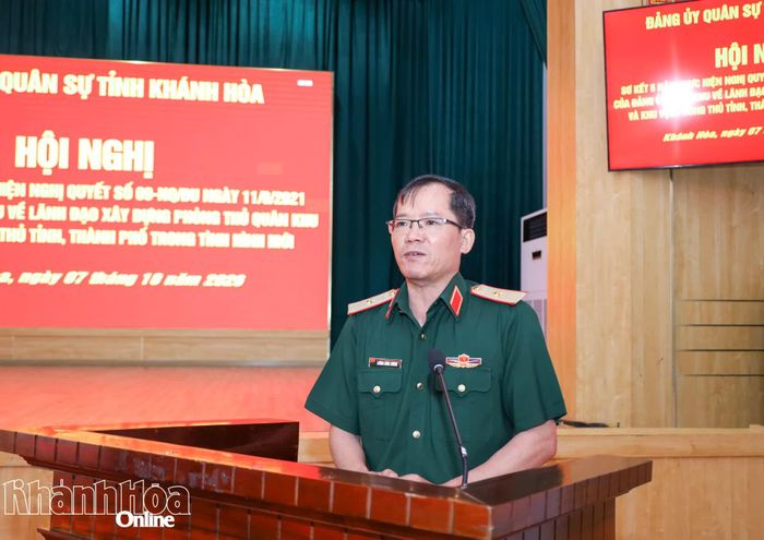 Thiếu tướng Lương Đình Chung phát biểu tại hội nghị.