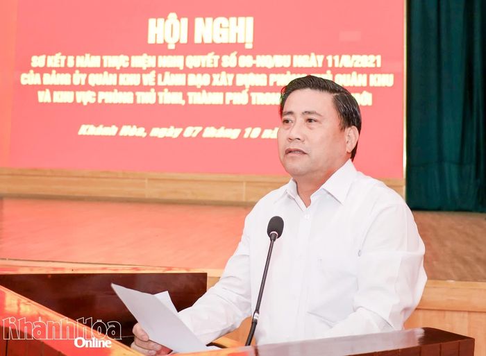 Đồng chí Lâm Đông phát biểu tại hội nghị.