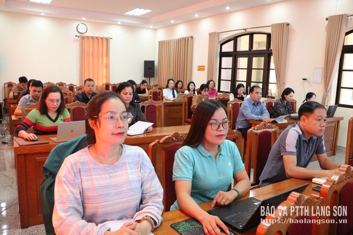 Các đại biểu dự lớp bồi dưỡng