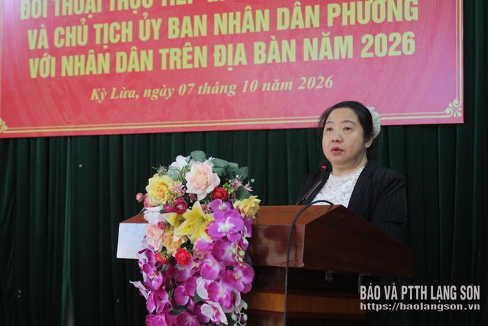 Lãnh đạo UBND phường thông tin về tình hình phát triển kinh tế - xã hội 9 tháng đầu năm, phương hướng nhiệm vụ trọng tâm quý IV năm 2026