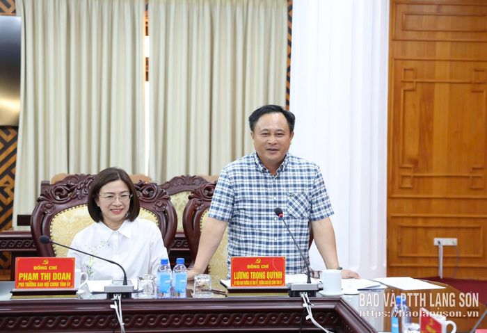 Đồng chí Lương Trọng Quỳnh, Ủy viên Ban Thường vụ Tỉnh ủy, Trưởng Ban Nội chính Tỉnh ủy phát biểu tại buổi làm việc