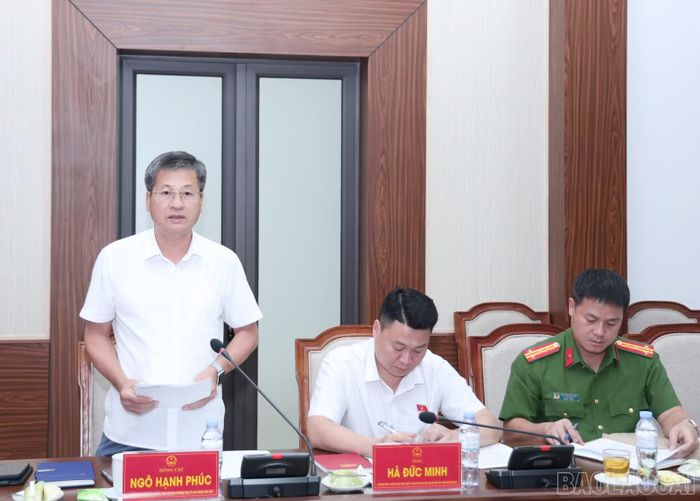 Đồng chí Ngô Hạnh Phúc - Ủy viên Ban Thường vụ Tỉnh ủy, Phó Chủ tịch Thường trực UBND tỉnh cung cấp thông tin về tình hình kinh tế - xã hội 9 tháng năm 2026, nhiệm vụ trọng tâm quý IV.