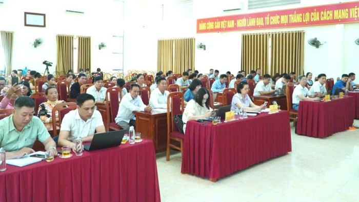 Các đại biểu dự Hội nghị về phát triển dược liệu trên địa bàn phường Trung Tâm.
