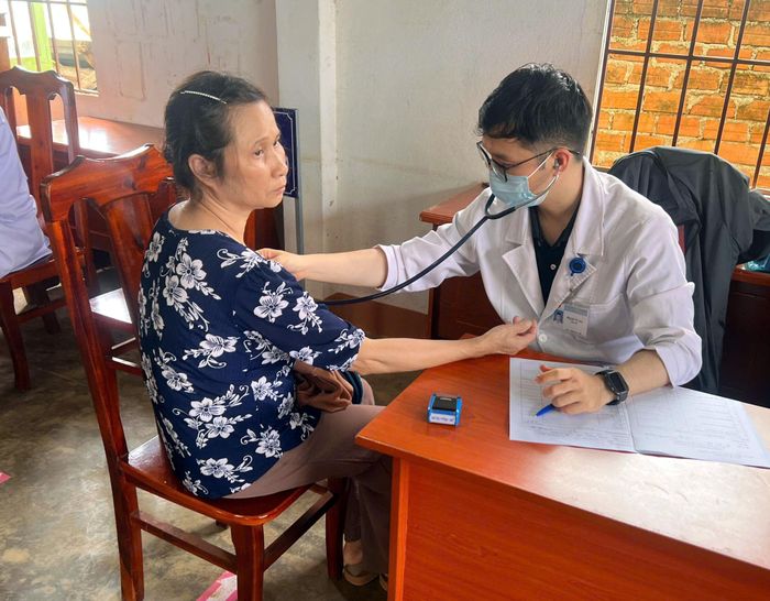 Trung tâm Y tế khu vực Đơn Dương tổ chức KSK miễn phí cho người dân trên địa bàn