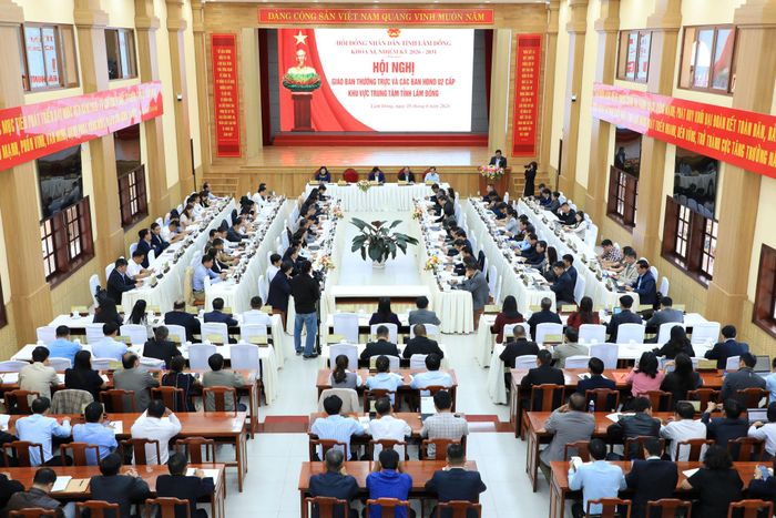 HĐND các cấp được kiện toàn, thực hiện đúng chức năng sẽ góp phần quan trọng vào sự phát triển của địa phương