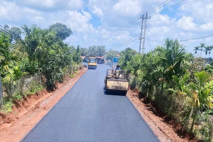 Nhiều xã, phường, đặc khu đang đốc thúc nhà thầu tăng tốc khối lượng các công trình, dự án để đẩy nhanh tiến độ giải ngân