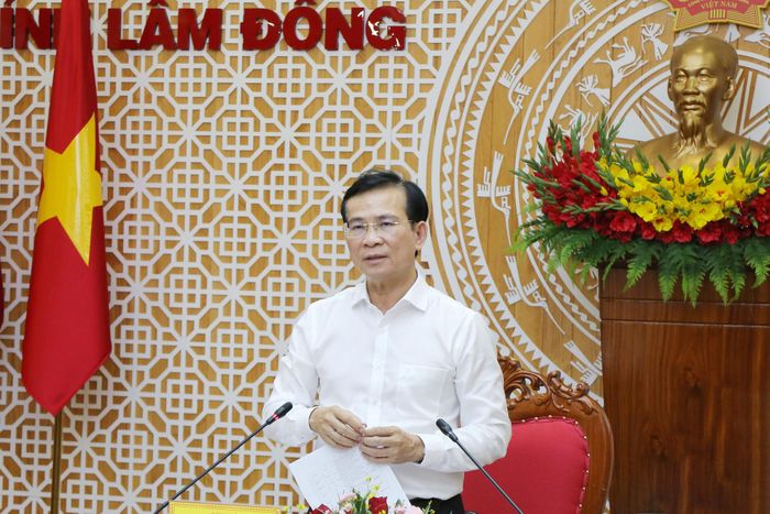 Ủy viên Ban Chấp hành Trung ương Đảng, Phó Bí thư Tỉnh ủy, Chủ tịch UBND tỉnh Hồ Văn Mười yêu cầu trong đầu tư công, các đơn vị, địa phương phải sòng phẳng trách nhiệm với nhau