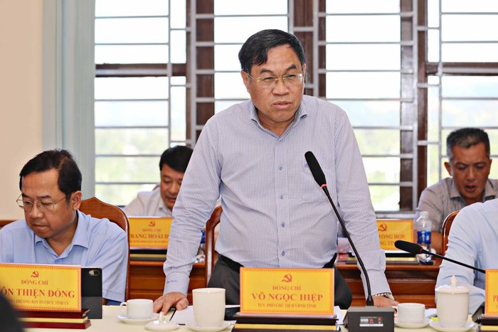 Tỉnh ủy viên, Phó Chủ tịch UBND tỉnh Võ Ngọc Hiệp đề nghị một số địa phương lưu ý kết quả thu ngân sách chưa đạt cần tập trung giải pháp cải thiện trong quý IV/2026