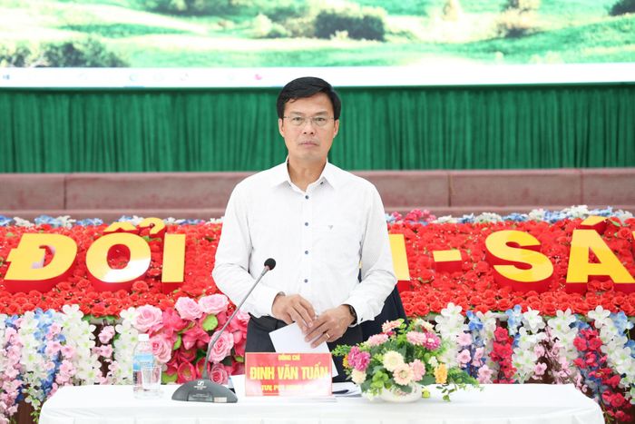 Phó Chủ tịch UBND tỉnh Đinh Văn Tuấn phát biểu tại buổi làm việc với các địa phương thuộc Tổ công tác số 6
