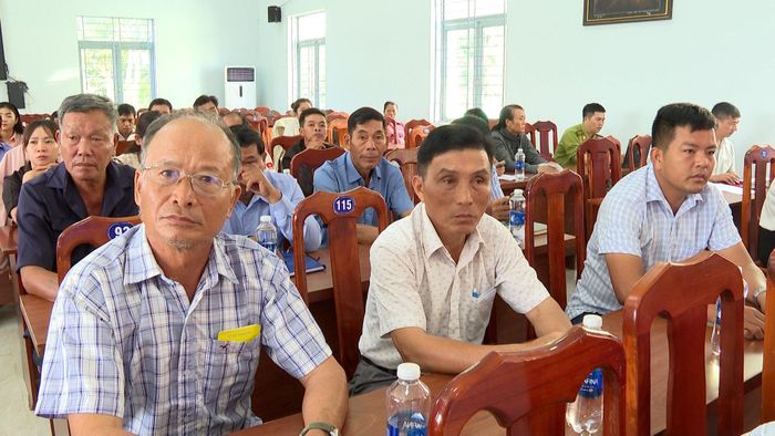 Đông đảo cử tri xã Quảng Phú tham dự Hội nghị