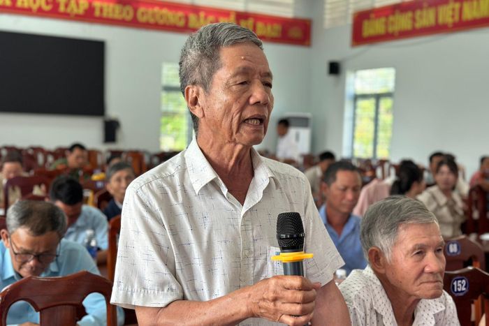 Cử tri xã Quảng Phú mong muốn sớm có chính sách phân tuyến khám, chữa bệnh theo BHYT phù hợp