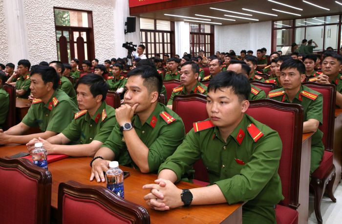 Các đại biểu tham dự hội nghị