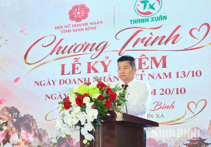Ông Nguyễn Xuân Thành, Chủ tịch Hiệp hội Doanh nghiệp tỉnh phát biểu tại buổi lễ.