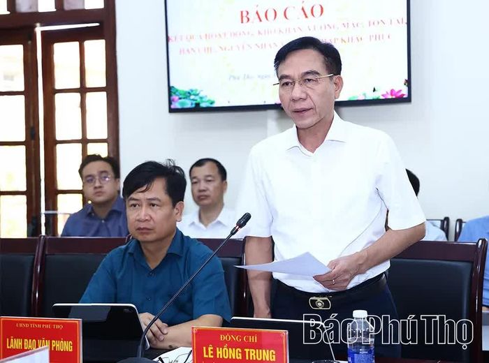 Giám đốc Sở Y tế Lê Hồng Trung phát biểu tại buổi làm việc.