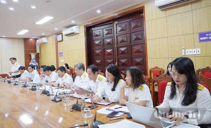 Các đại biểu dự buổi làm việc - Ảnh: H.L