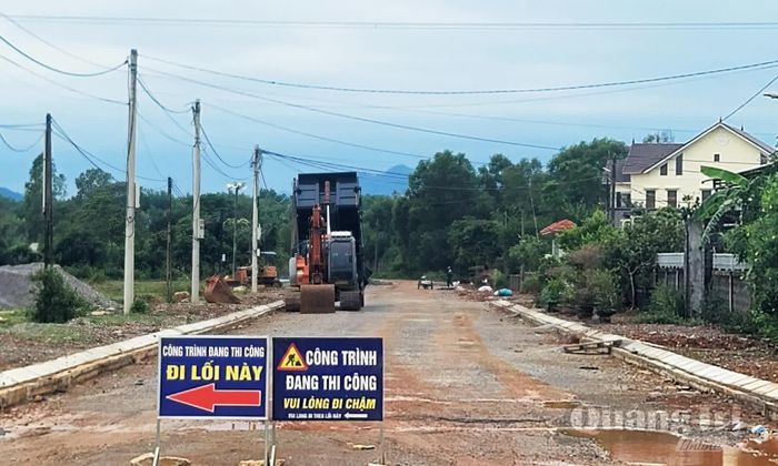 Các tuyến giao thông đang triển khai thi công nâng cấp, sửa chữa - Ảnh: T.L