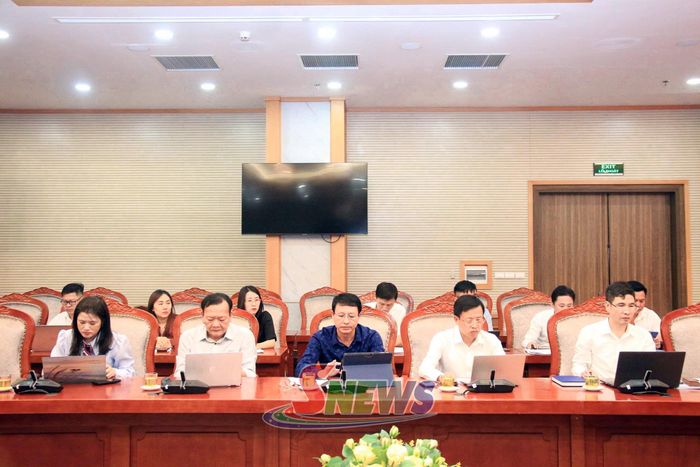 Các đại biểu dự cuộc họp. 