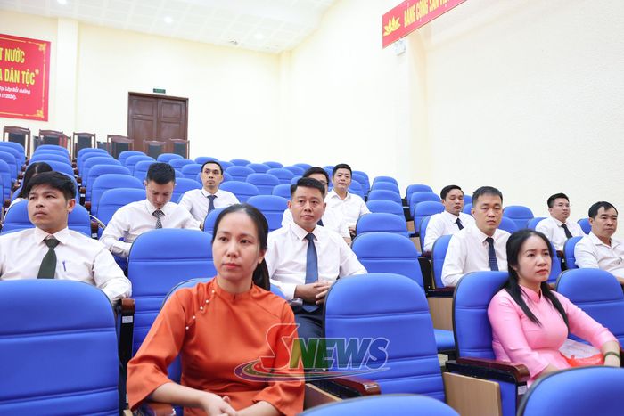 Các học viên tham dự lễ khai giảng.