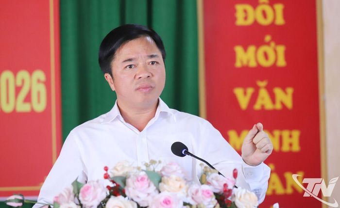Đồng chí Bùi Văn Lương, Phó Bí thư Tỉnh ủy, Chủ tịch HĐND tỉnh, phát biểu.