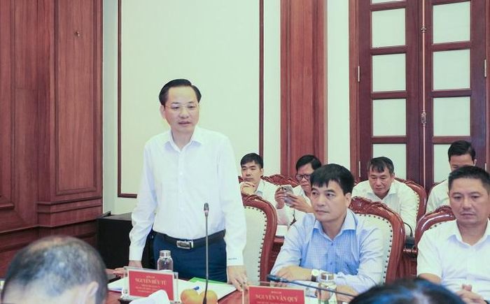 Đồng chí Nguyễn Hữu Tú, Phó Bí thư Đảng ủy, Tổng Giám đốc Tập đoàn phát biểu tại Hội nghị