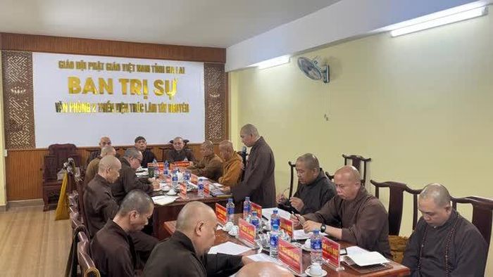 Phiên họp diễn ra tại Văn phòng 2 - thiền viện Trúc Lâm Tây Nguyên, xã Ia Hrung, tỉnh Gia Lai