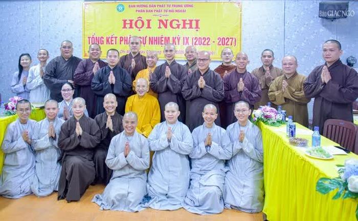 Lưu niệm sau hội nghị