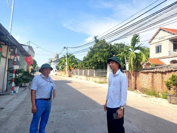 Tại dự án đường Đình Chu đi Triệu Đề, đơn vị thi công tập trung nhân lực, máy móc để triển khai đồng thời các hạng mục, phấn đấu hoàn thành sớm hơn kế hoạch 4 tháng.