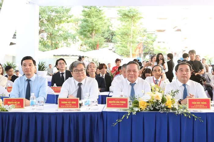 Tổ hợp chăm sóc sức khỏe HANDICO Hà Nội được đánh giá là góp phần cụ thể hóa các quyết sách lớn của Đảng và TP Hà Nội về bảo vệ, chăm sóc và nâng cao sức khỏe nhân dân.
