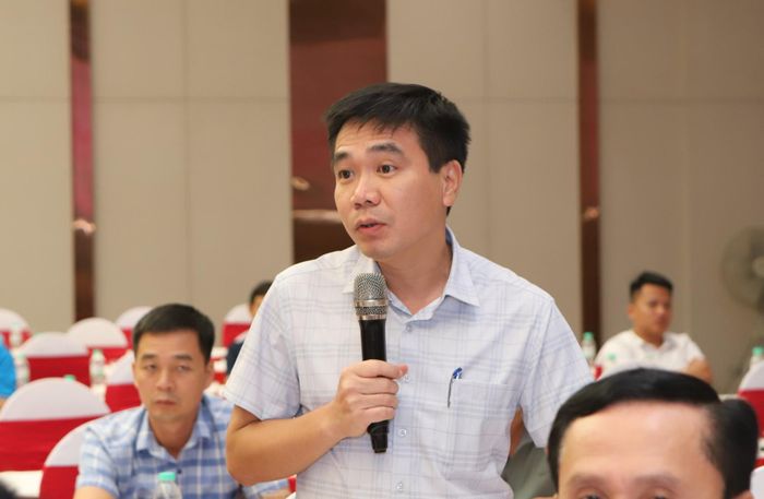 Ông Nguyễn Đình Khang, Phó Giám đốc Sở Xây dựng Nghệ An thông tin về quá trình xử lý các ki ốt trên hành lang 537B.