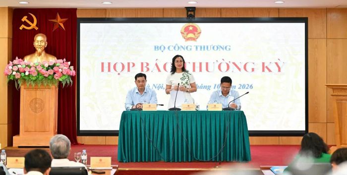 Họp báo thường kỳ của Bộ Công thương tổ chức chiều 7/10. Ảnh: Nam Nguyễn