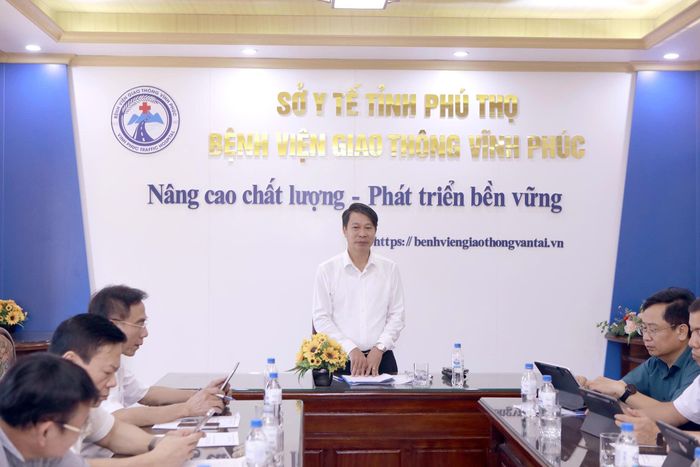 Phó Chủ tịch UBND tỉnh Phú Thọ Nguyễn Khắc Hiếu làm việc với Bệnh viện Giao thông vận tải Vĩnh Phúc.