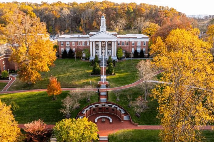 Khuôn viên trường Đại học Emory & Henry ở Emory, Virginia