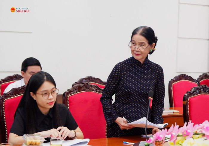 Đại diện Đoàn Luật sư TP. Hồ Chí Minh Trương Thị Hoà phát biểu. Ảnh: Hoa Lê