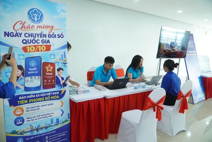 Tư vấn tra cứu thông tin khám, chữa bệnh BHYT.
