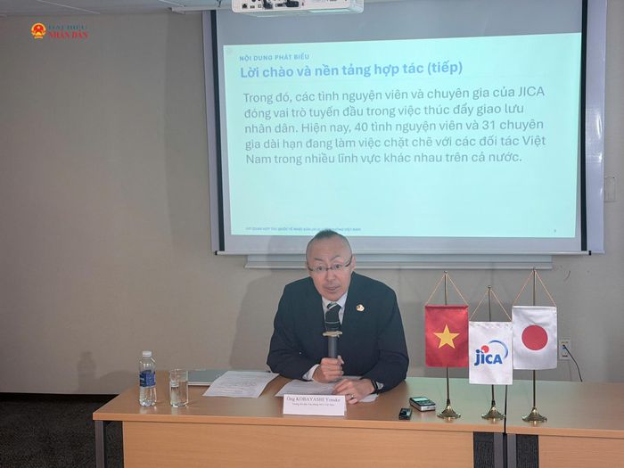 Trưởng đại diện JICA Việt Nam Kobayashi Yosuke chia sẻ tại họp báo. Ảnh: Vũ Quang