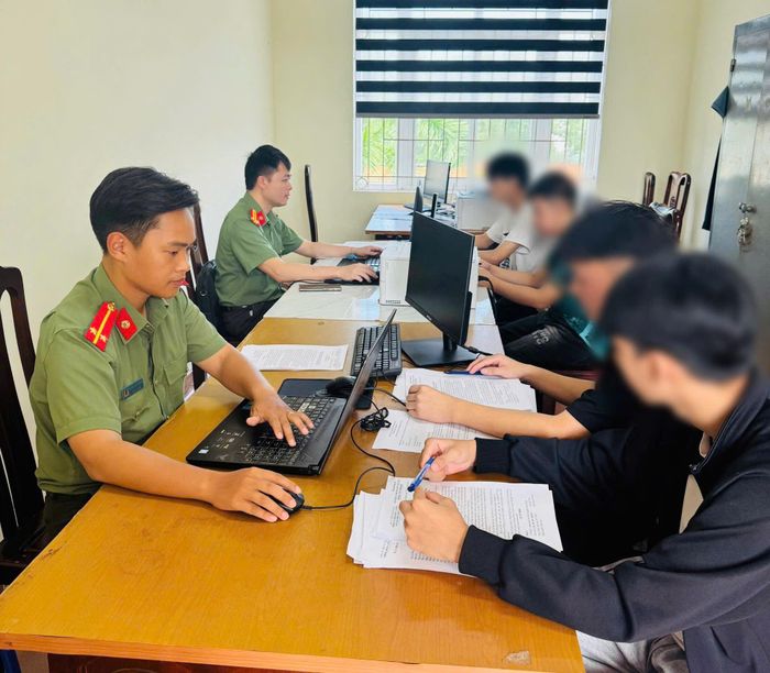 Điều tra viên trung cấp, Điều tra viên cao cấp là Trưởng hoặc Phó Trưởng Công an cấp xã được tiến hành điều tra vụ án rất nghiêm trọng có tính chất đơn giản, chứng cứ rõ ràng (Ảnh minh họa)