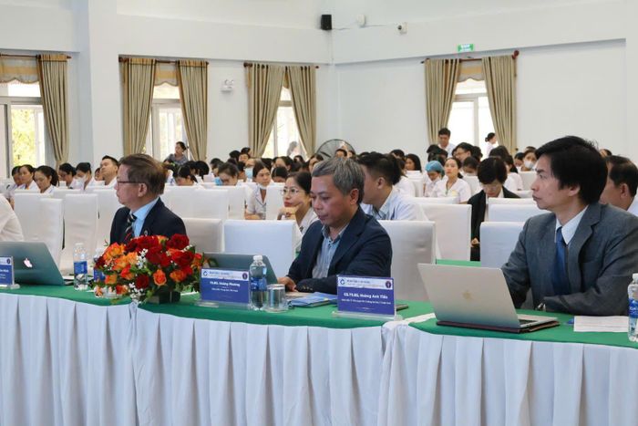 Các đại biểu tham dự Hội thảo