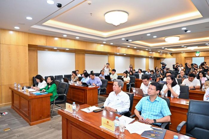 Các đại biểu tham dự họp báo. Ảnh: Nam Nguyễn.