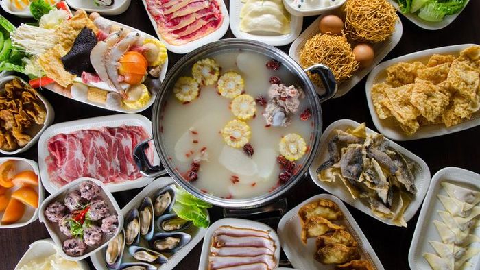 Nhiều người thường xuyên thấy uể oải, mệt mỏi sau những buổi tiệc lớn