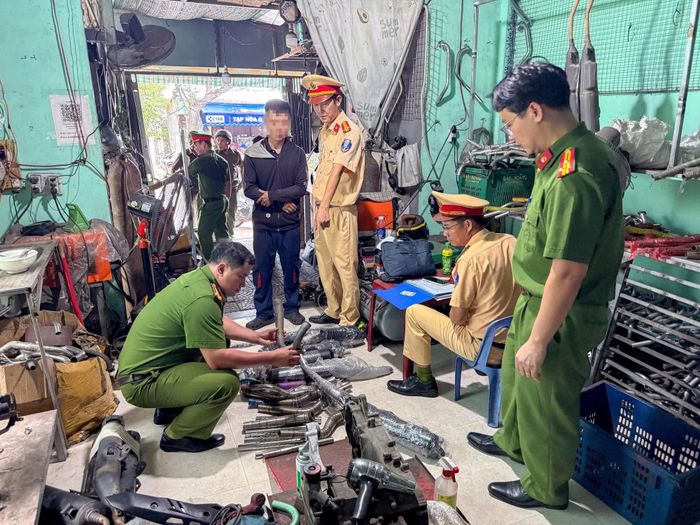 Công an TP Huế đang tập trung tuyên truyền, rà soát, kiểm tra, xử lý nghiêm các “lò” độ chế xe.