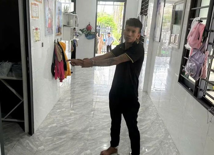 Đối tượng Điểu Phước tại nhà chị Đặng Thị Quỳnh T.
