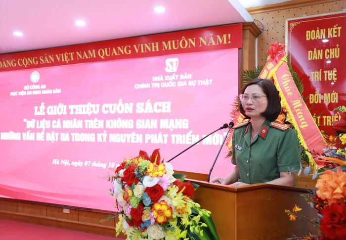 Các ý kiến phát biểu tại lễ ra mắt sách đều khẳng định giá trị, ý nghĩa đặc biệt của cuốn sách “Dữ liệu cá nhân trên không gian mạng - Những vấn đề đặt ra trong kỷ nguyên phát triển mới”.